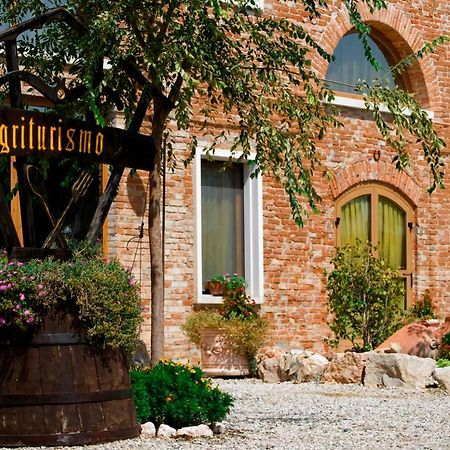 All'Albaro Agriturismo Salizzole Luaran gambar