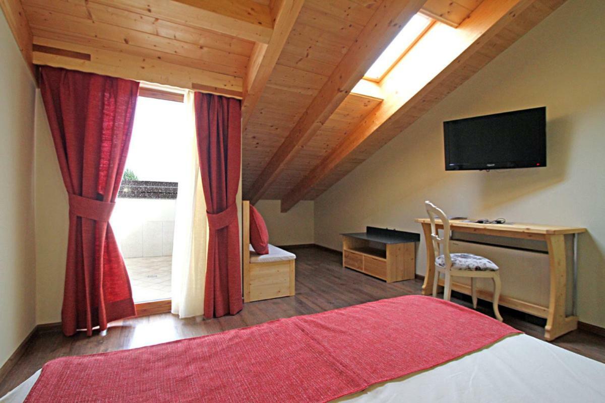 All'Albaro Agriturismo Salizzole Luaran gambar