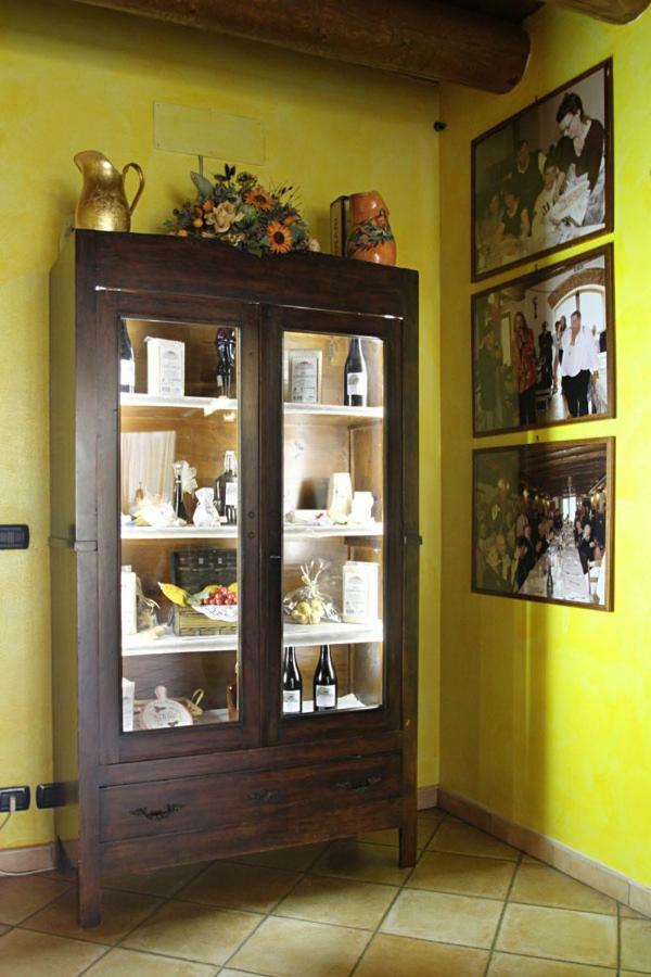 All'Albaro Agriturismo Salizzole Luaran gambar