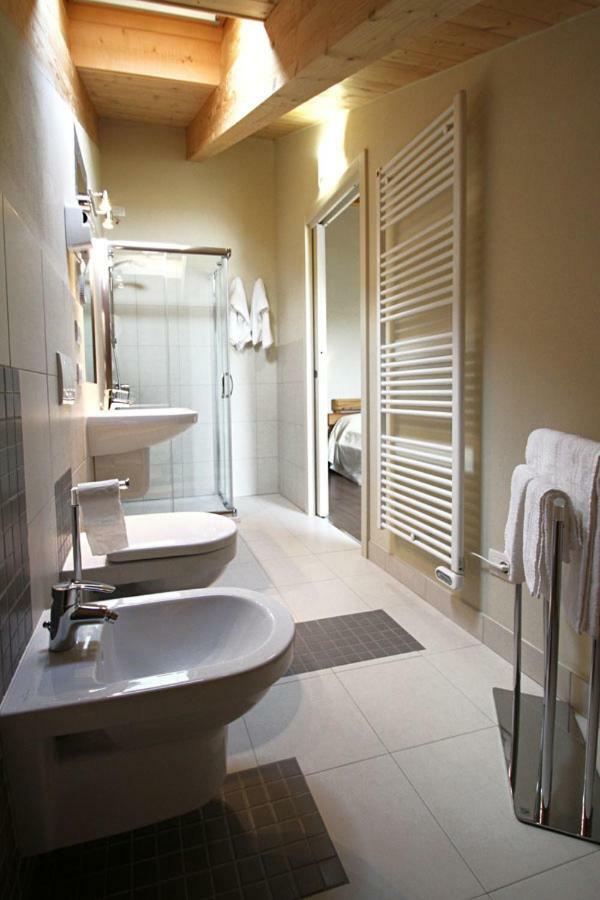 All'Albaro Agriturismo Salizzole Luaran gambar